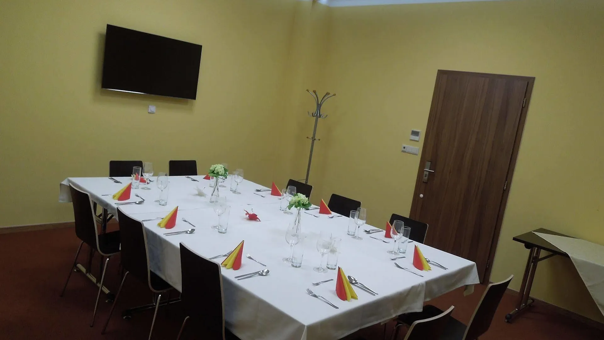 Hotel Nikolas Ostrava 3*,  Чехия
